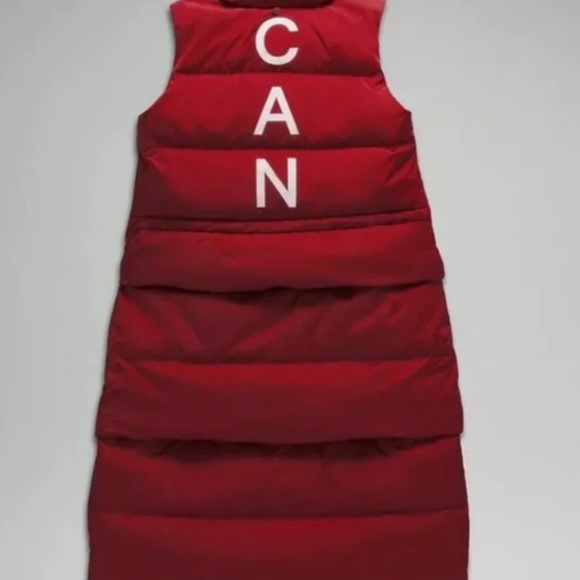 LULULEMON TEAM CANADA TRANSFORMABLE DOWN PARKA VEST NWT SZ 16 - Picture 3 of 16